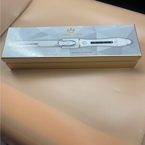 Nume White Hair Straightener with Gold Accents